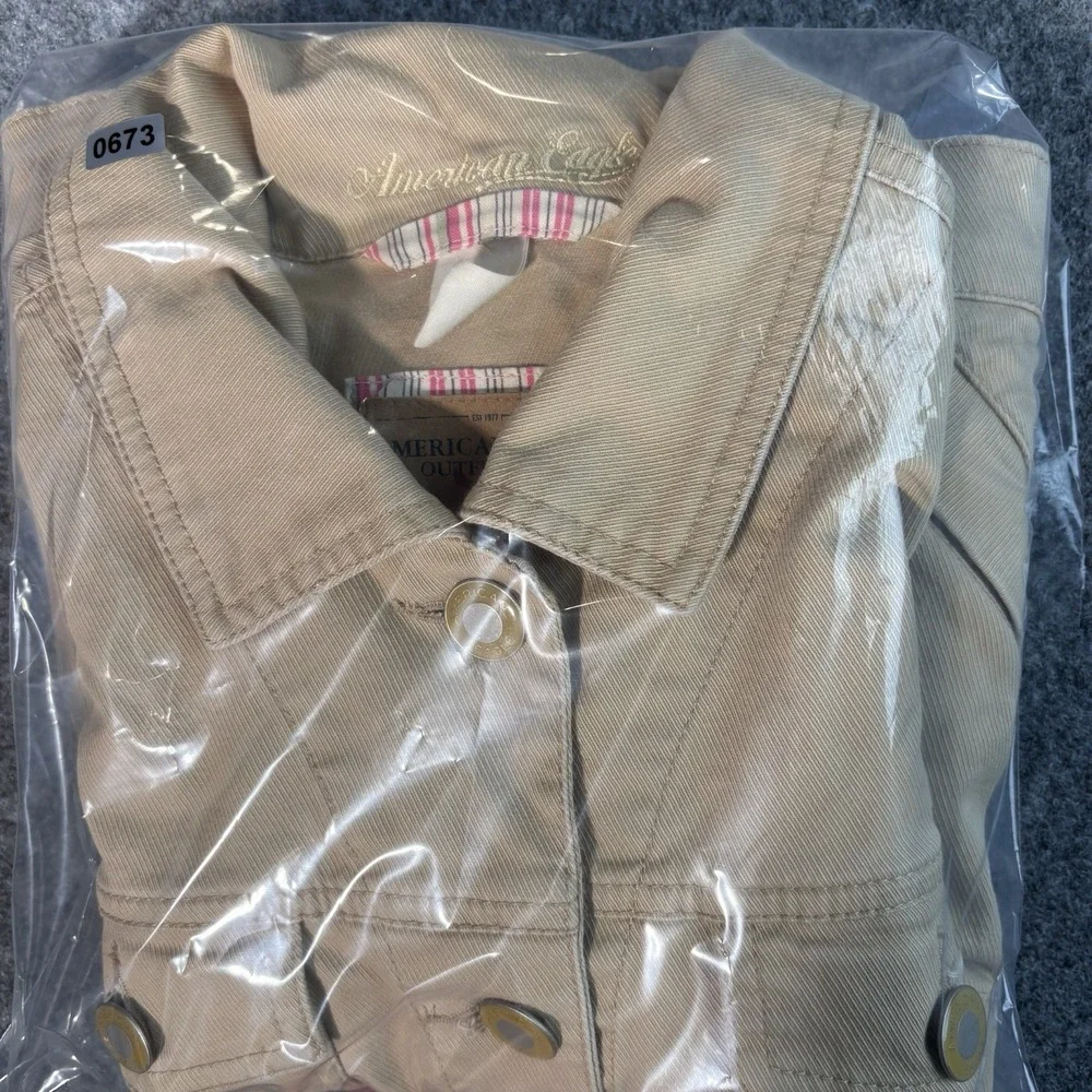 American Eagle Cropped Jacket Womens  XL (Fits Medium) Tan Denim Y2K Casual Fit‎